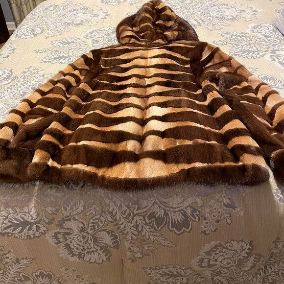 Brown and Tan sheared genuine mink fur jacket - Picture 3 of 7